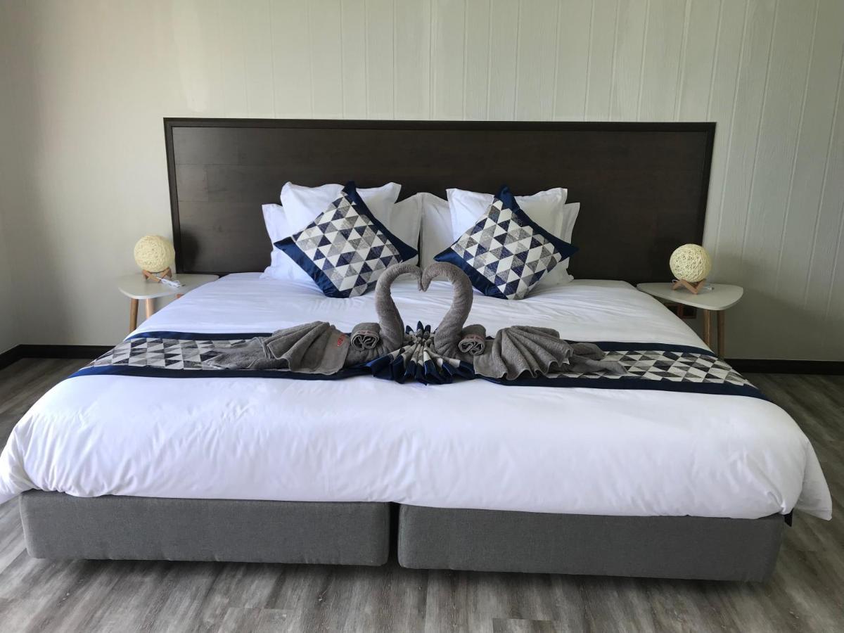 Shun Shun Water Bungalows Hotel Semporna Ngoại thất bức ảnh